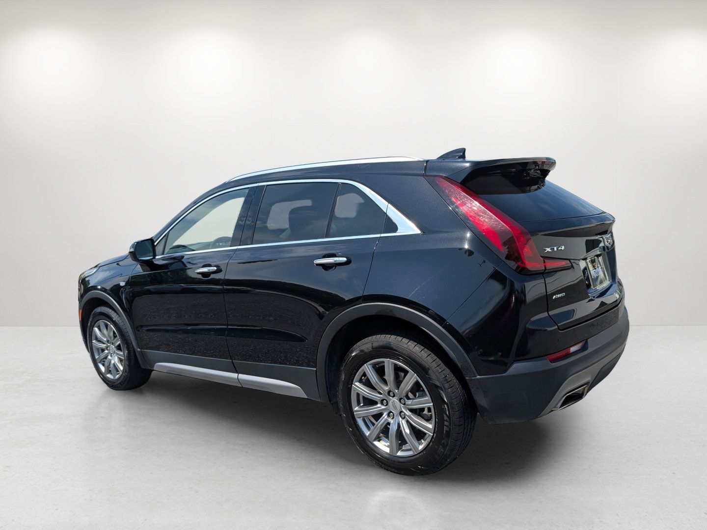 Used 2023 Cadillac XT4 Premium Luxury AWD/4WD image 7
