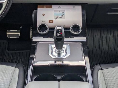 Certified 2022 Land Rover Range Rover Evoque R-Dynamic SE image 12