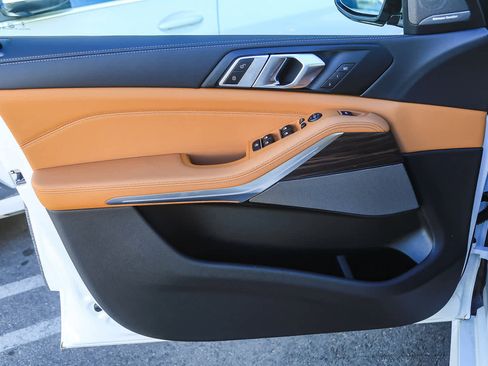 New 2026 BMW X5 sDrive40i w/ M Sport Package image 17