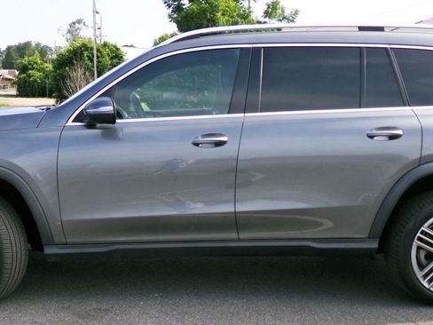 Used 2021 Mercedes-Benz GLS 450 4MATIC image 2
