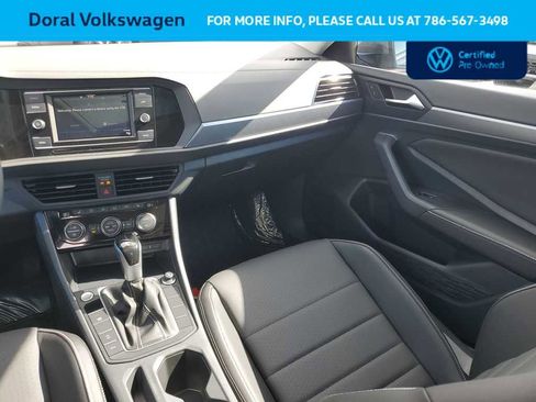 Certified 2024 Volkswagen Jetta SE FWD image 11
