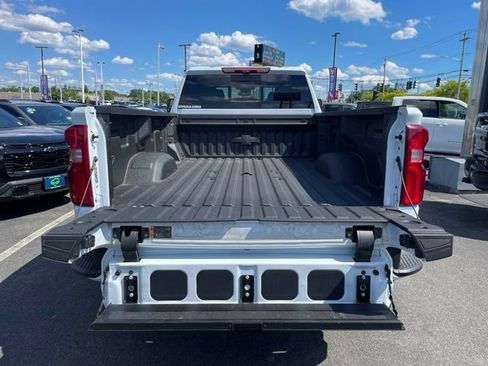 New 2026 Chevrolet Silverado 3500 High Country w/ High Country Premium Package AWD/4WD image 13