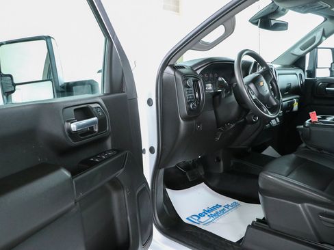 Used 2025 Chevrolet Silverado 3500 W/T w/ WT Convenience Package AWD/4WD image 3