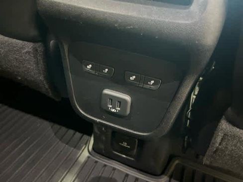 Used 2020 Chevrolet Equinox Premier image 38