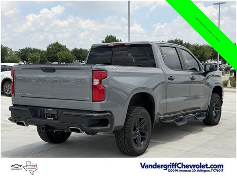 Used 2021 Chevrolet Silverado 1500 LT Trail Boss w/ Convenience Package II AWD/4WD image 4