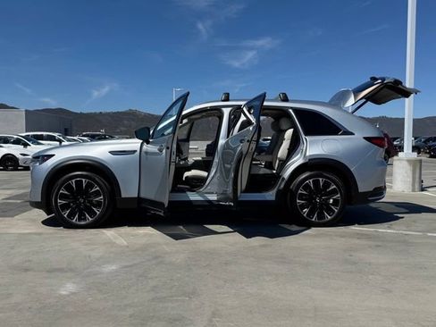 Certified 2024 MAZDA CX-90 Plug-In Hybrid w/ Premium Plus AWD/4WD image 31
