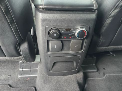 Used 2023 Ford Explorer Limited image 20