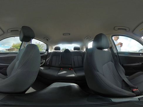 Used 2023 Kia K5 LXS image 37