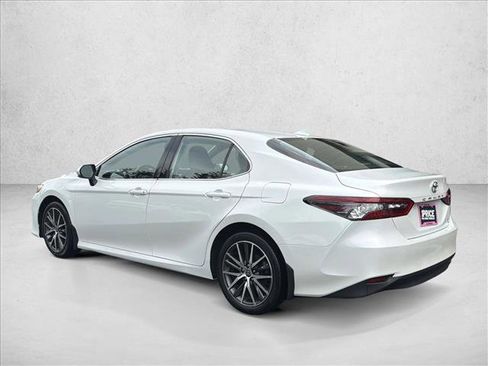 Used 2023 Toyota Camry XLE w/ Cold Weather Package AWD/4WD image 7