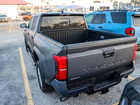 Used 2025 Toyota Tacoma SR5 w/ SR5 Upgrade Package image 9