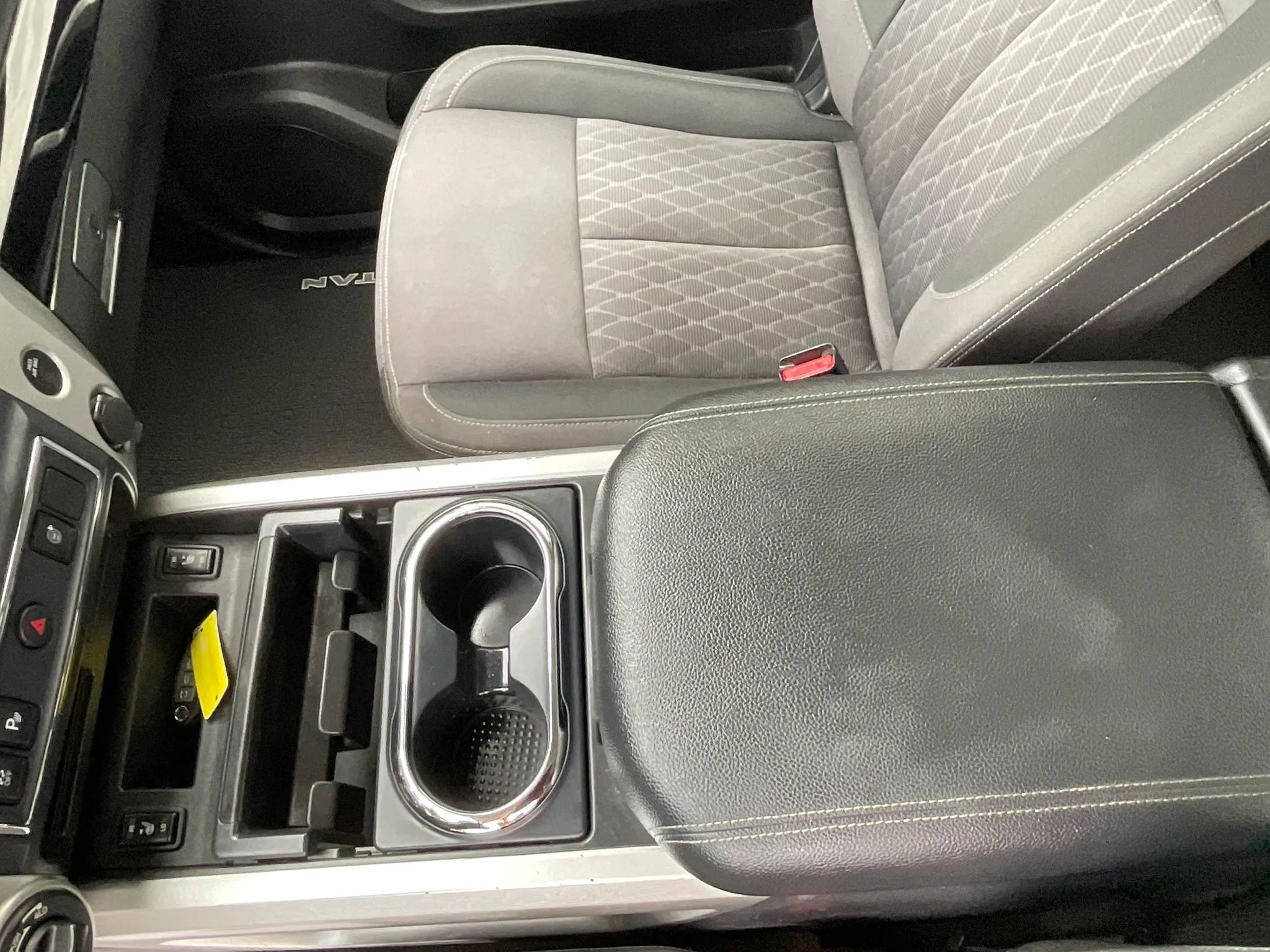 Used 2021 Nissan Titan SV w/ SV Convenience Package AWD/4WD image 22