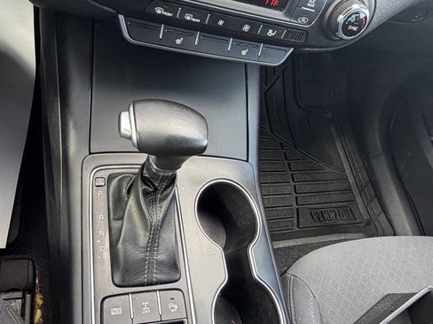 Used 2019 Kia Sorento S image 15