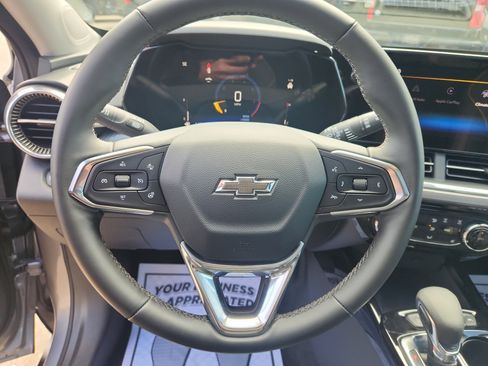 Used 2024 Chevrolet Trax ACTIV w/ Sunroof Package image 27