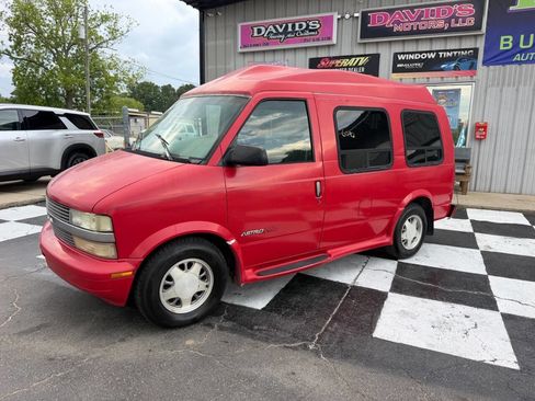 Used 1997 Chevrolet Astro AWD image 2