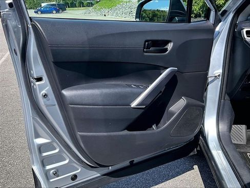 Used 2023 Toyota Corolla Cross LE w/ Moonroof Package AWD/4WD image 9