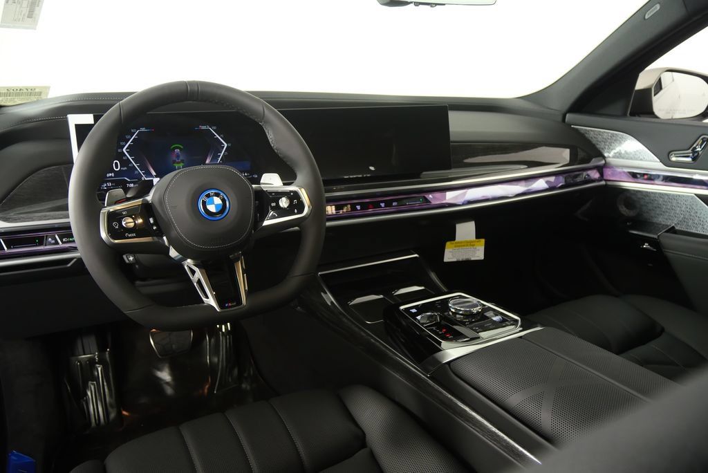 Used 2026 BMW 750e xDrive w/ Executive Package AWD/4WD image 20