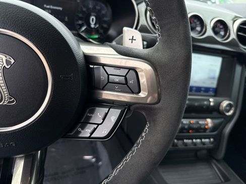 Used 2022 Ford Mustang Shelby GT500 w/ Carbon Fiber Track Pack image 16