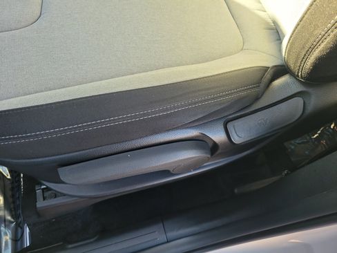 Certified 2023 Hyundai Palisade SE image 11