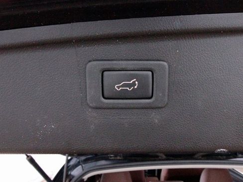 Used 2018 Subaru Outback 2.5i Touring image 35