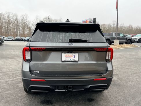 New 2026 Ford Explorer ST-Line w/ ST-Line Street Pack RWD image 8