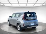 Used 2023 Kia Soul LX w/ LX Technology Package image 3