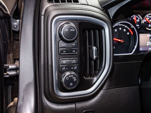 Used 2021 Chevrolet Silverado 1500 RST image 16