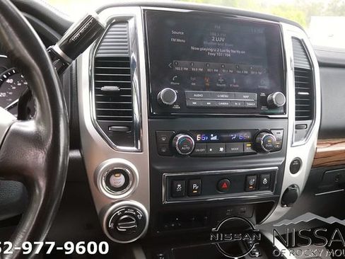 Used 2021 Nissan Titan SL w/ Moonroof Package AWD/4WD image 20