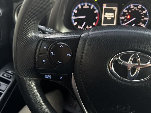 Used 2017 Toyota RAV4 LE image 32