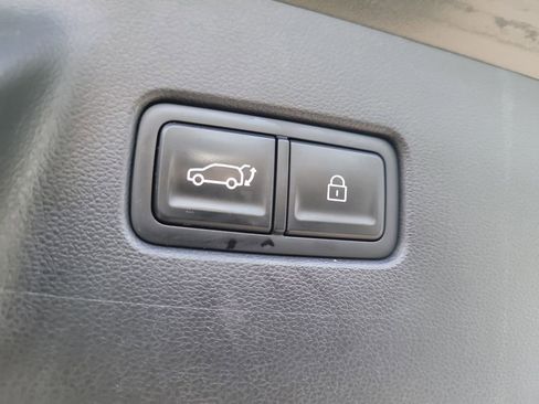 Used 2024 Hyundai Santa Fe SEL FWD image 9
