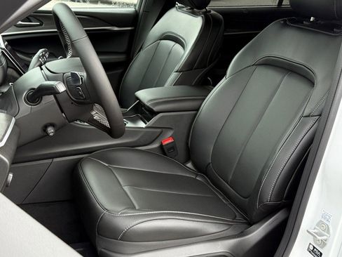 New 2025 Jeep Grand Cherokee L Limited w/ Luxury Tech Group II image 20