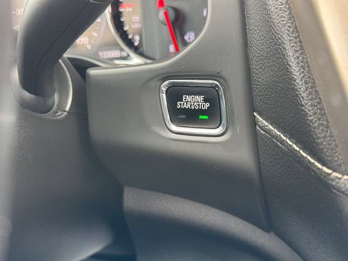 Used 2018 GMC Acadia Denali w/ Technology Package AWD/4WD image 37