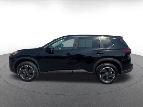 Used 2025 Nissan Rogue SV AWD/4WD image 9