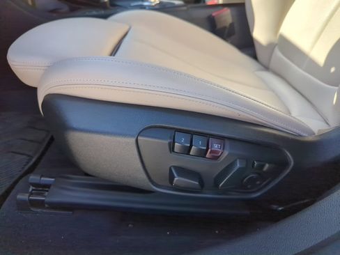 Used 2022 BMW X2 sDrive28i w/ Convenience Package image 11