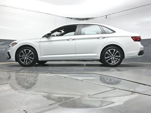 New 2026 Volkswagen Jetta Sport FWD image 34