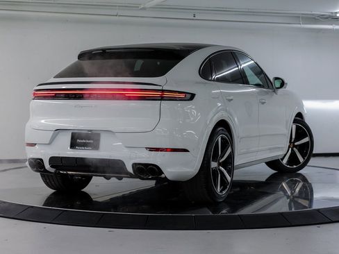 New 2026 Porsche Cayenne S image 7
