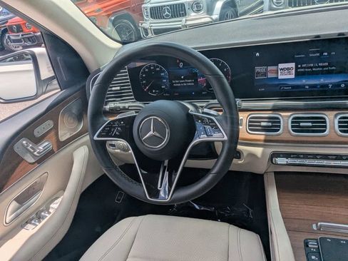 Used 2026 Mercedes-Benz GLE 350 4MATIC image 3