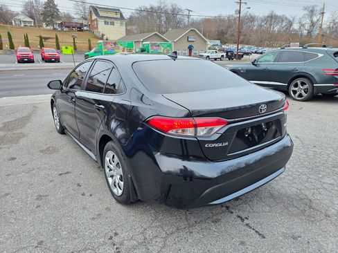 Used 2021 Toyota Corolla LE image 7