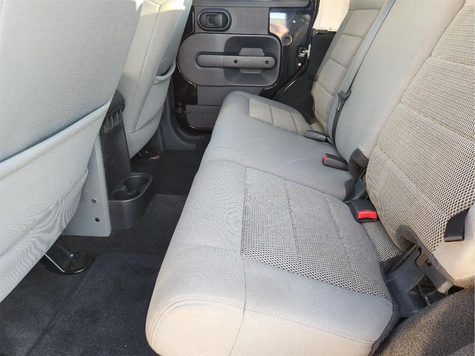Used 2009 Jeep Wrangler Unlimited Sahara w/ Dual Top Group AWD/4WD image 29