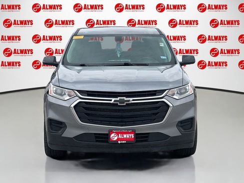 Used 2020 Chevrolet Traverse LS FWD image 2