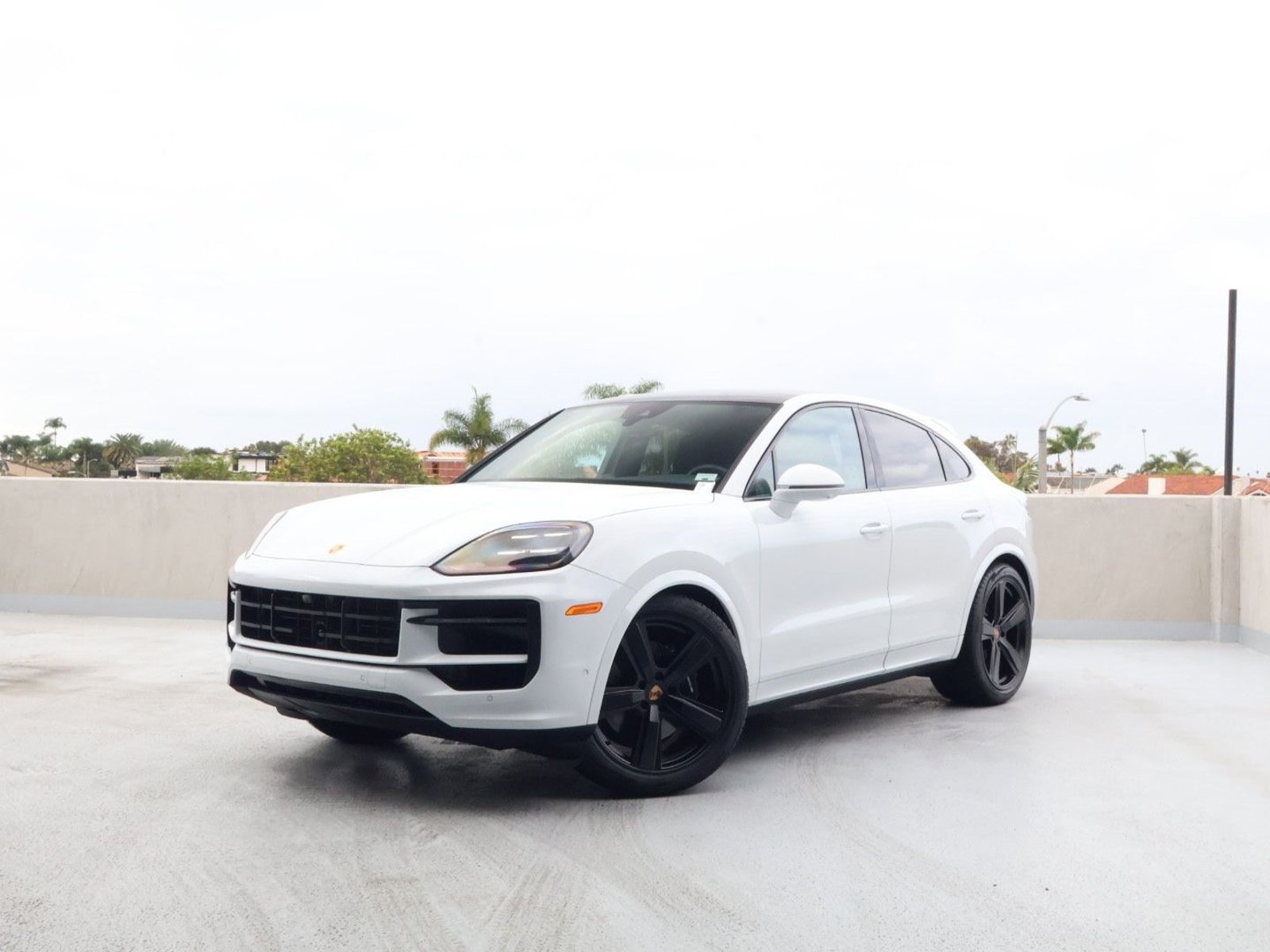 Certified 2026 Porsche Cayenne Coupe AWD/4WD image 1