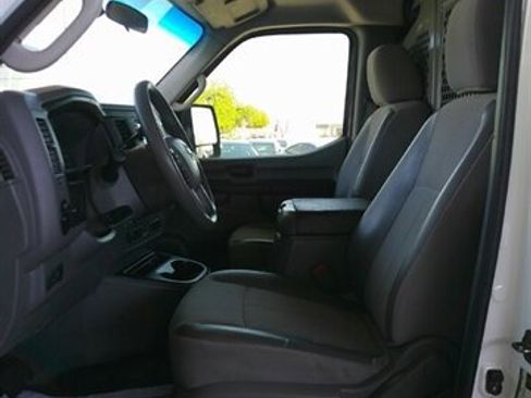 Used 2014 Nissan NV 2500 SV w/ Technology Package image 13
