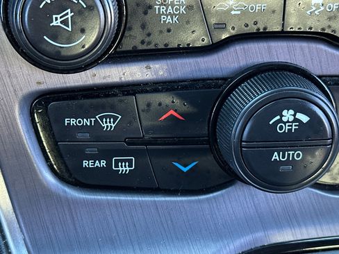 Used 2016 Dodge Challenger R/T Plus RWD image 28