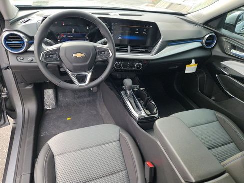 New 2026 Chevrolet Trax LT w/ Driver Confidence Package image 14