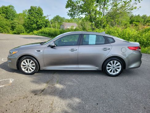 Used 2016 Kia Optima LX w/ Option Group 014 FWD image 8