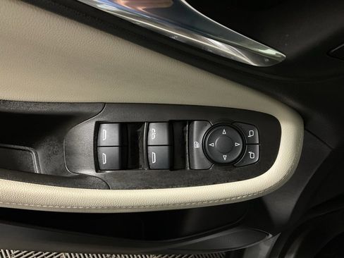 Used 2023 Buick Encore GX Preferred w/ Cold Weather Comfort Package image 17