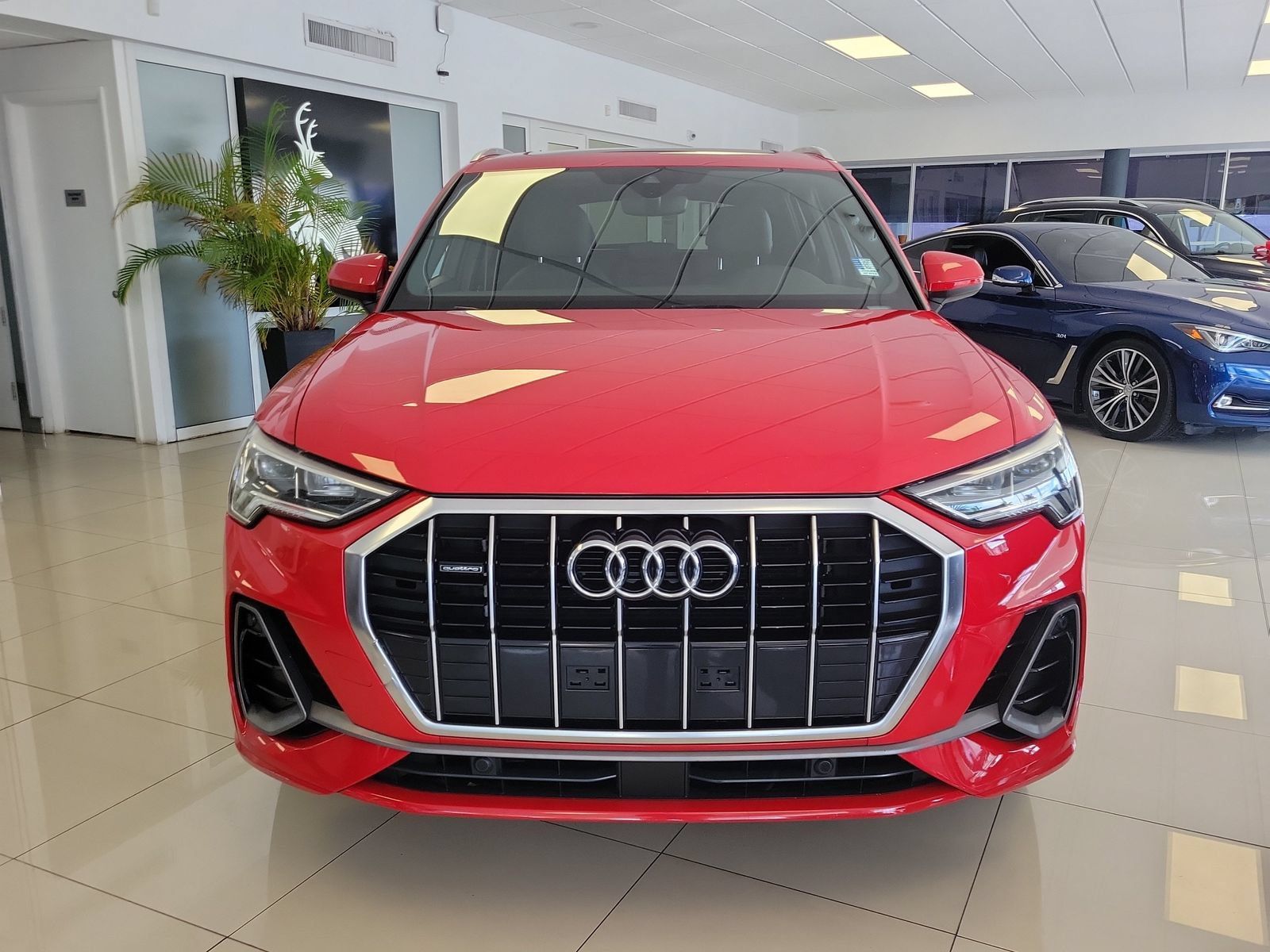Used 2020 Audi Q3 2.0T Premium Plus AWD/4WD image 2