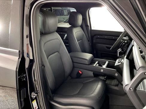 Used 2024 Land Rover Defender 110 V8 image 6