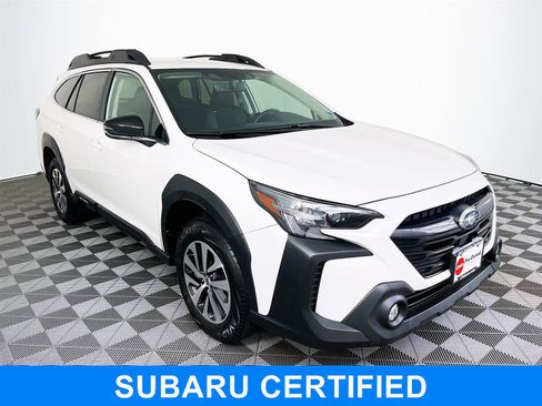 Certified 2025 Subaru Outback Premium AWD/4WD image 1
