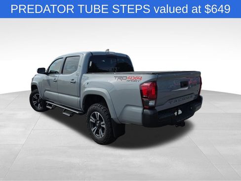 Used 2019 Toyota Tacoma TRD Sport AWD/4WD image 7