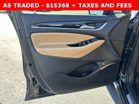 Used 2019 Buick Enclave Essence image 12